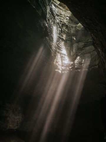light-cave.2